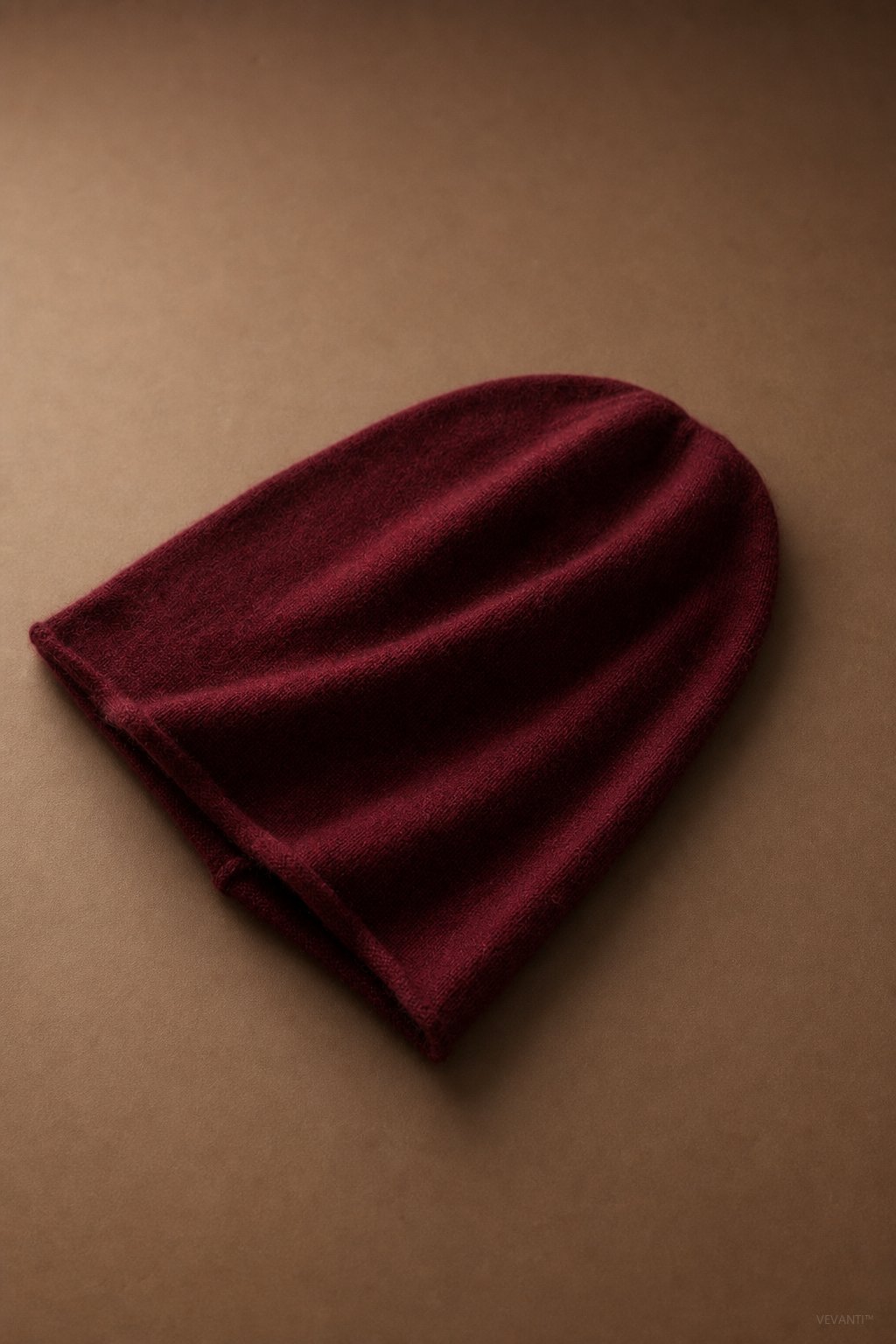 Oslo Cashmere Knit Beanie — Deep Red, studio product shot
