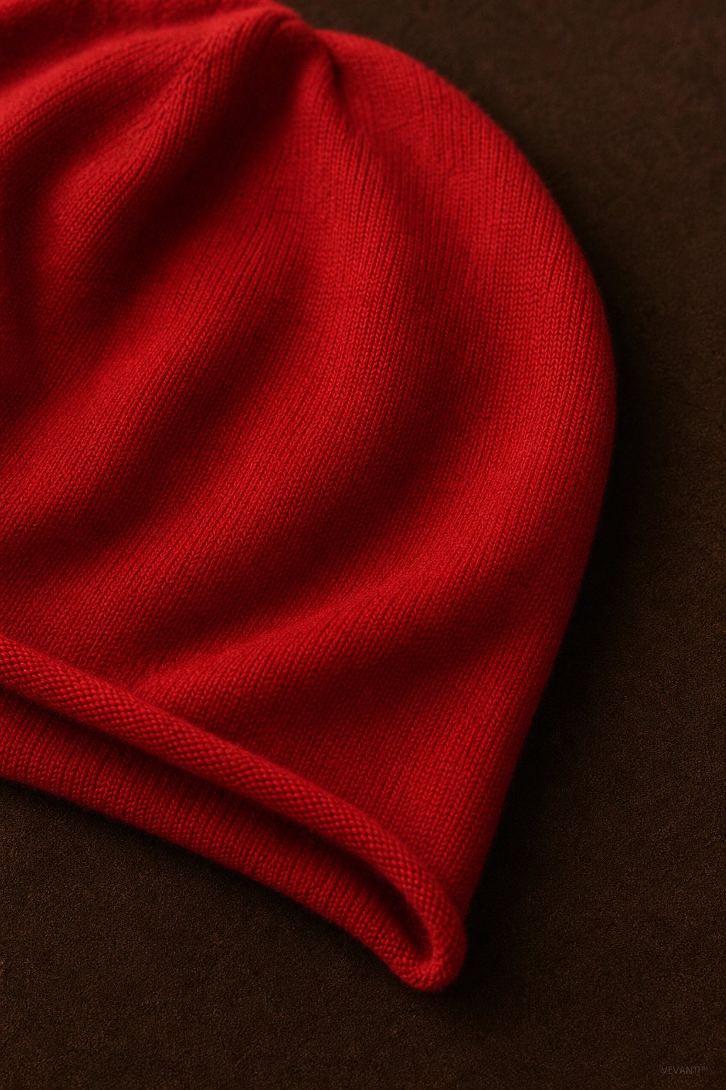 Oslo Cashmere Knit Beanie — Red, studio product shot