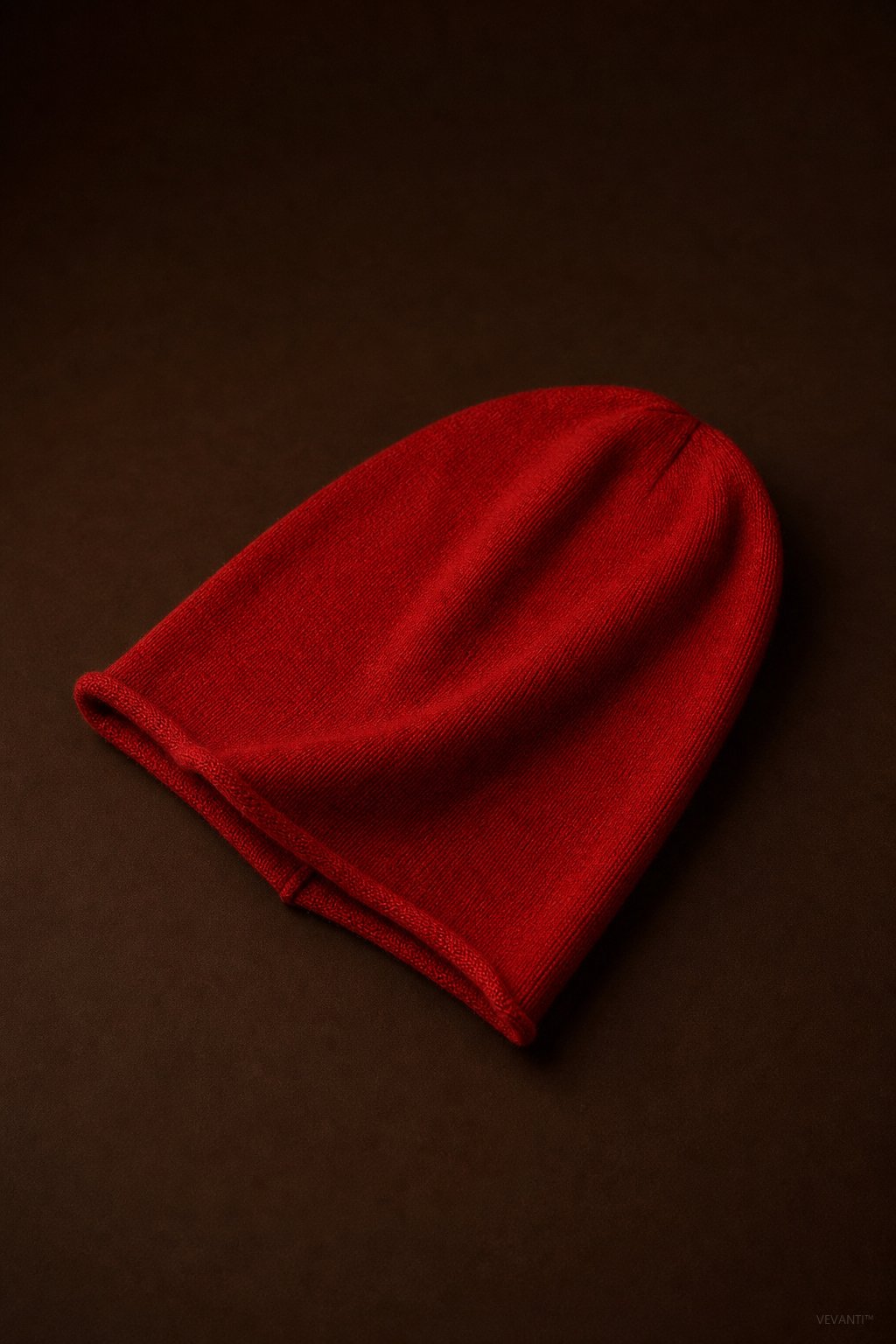 Oslo Cashmere Knit Beanie — Red, studio product shot